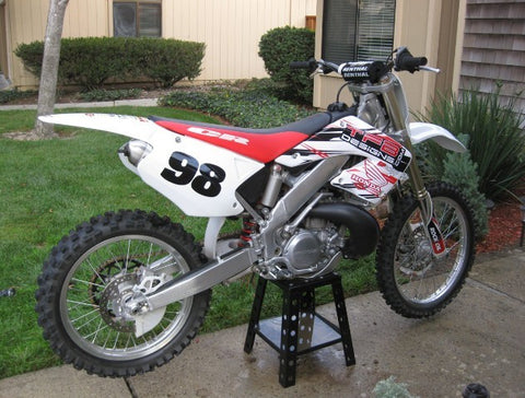 UNLOCK THE FULL POTENTIAL OF YOUR 2000-2001 HONDA CR250R WITH OUR COMPREHENSIVE SERVICE REPAIR MANUAL IN PDF FORMAT. 
