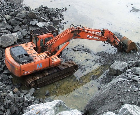 UNLOCK THE FULL POTENTIAL OF YOUR DOOSAN DAEWOO SOLAR 290LC-V EXCAVATOR WITH OUR COMPREHENSIVE SERVICE REPAIR MANUAL IN PDF FORMAT.