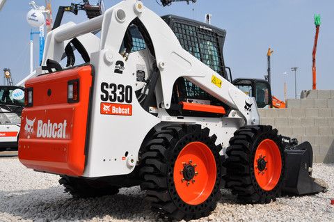 Bobcat S330 Loader Operation & Maintenance Manual 6986995