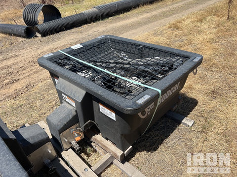 Bobcat Spreader SPDR-7-UV Operation & Maintenance Manual S/N B3LL00101 & Above 7257542 enUS PDF Download - Manual labs